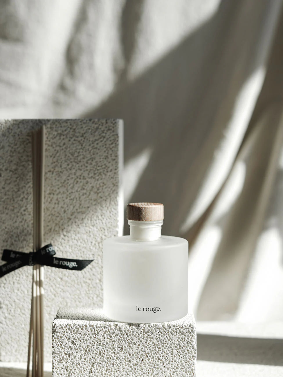 Le Rouge Sun-Kissed - 4 oz. Reed Diffuser