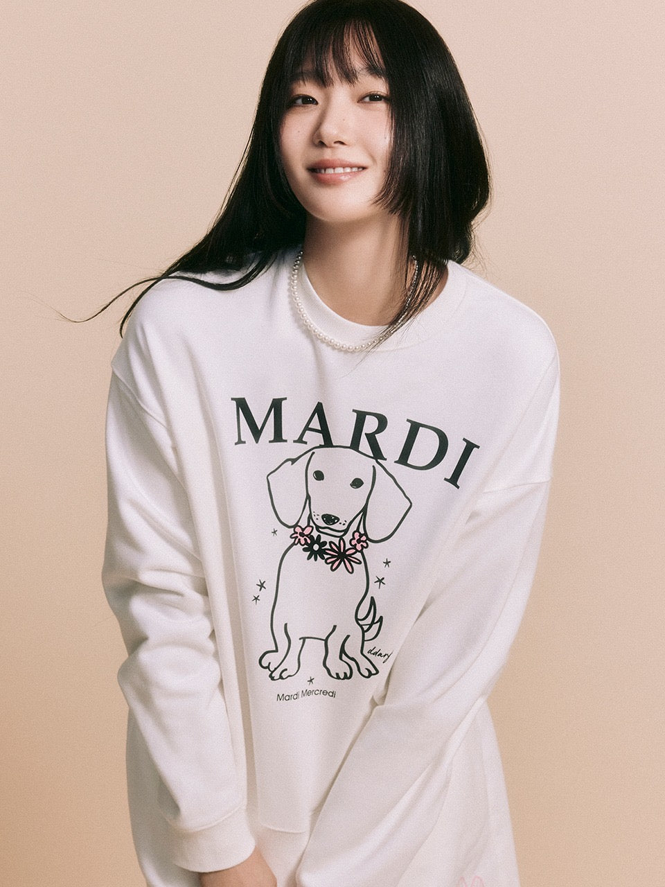 MARDI SWEATSHIRT SWING THE TAIL DDANJI FLOWER NECKLACE_WHITE PINK