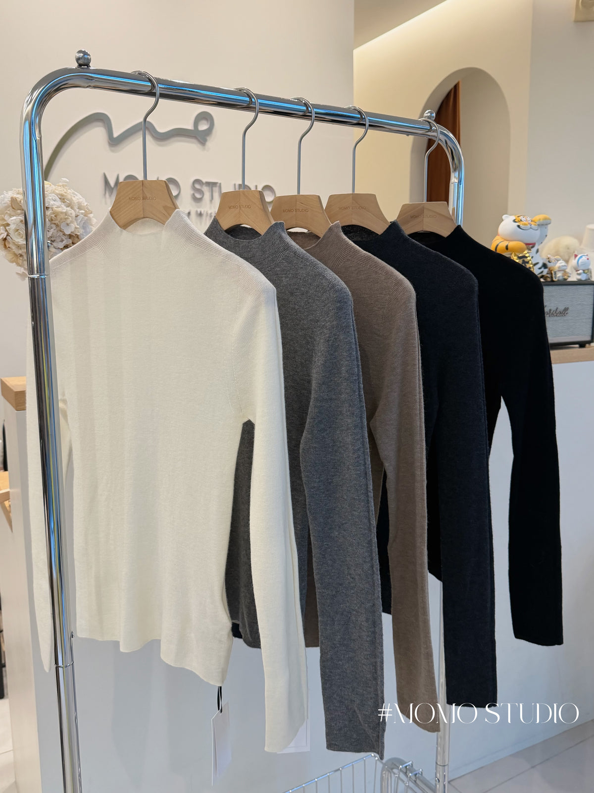 Seamless full wool base layer shirt