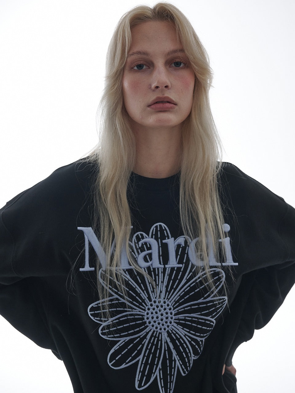 Mardi SWEATSHIRT FLOWERMARDI NEEDLEWORK_BLACK SKY