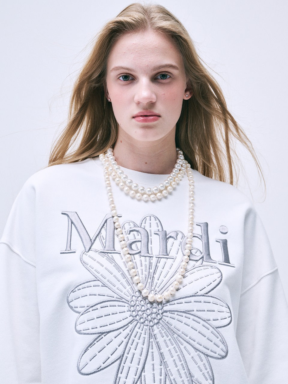 MARDI SWEATSHIRT FLOWERMARDI NEEDLEWORK_WHITE GREY