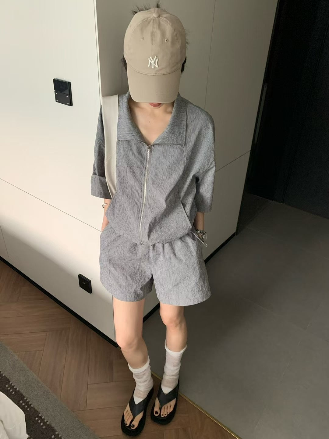 【THE MOZZ】Mond Sleeveless & Cardigan & Pants Setup Mozza V Neck Sleeveless Sweater Summer White | French