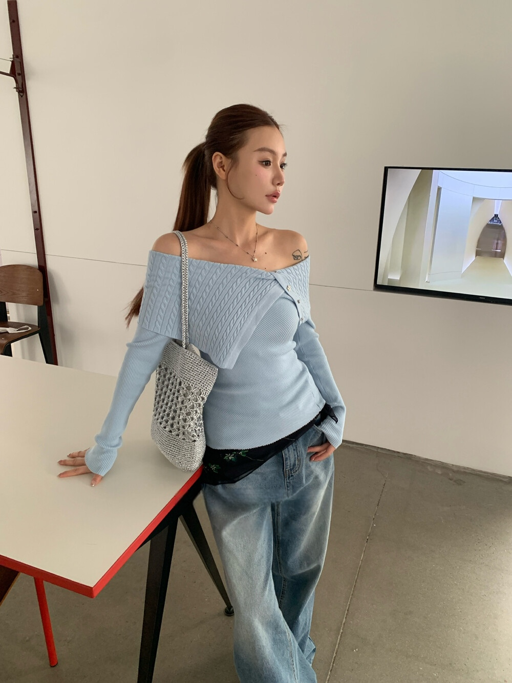Folded collar twist knit top