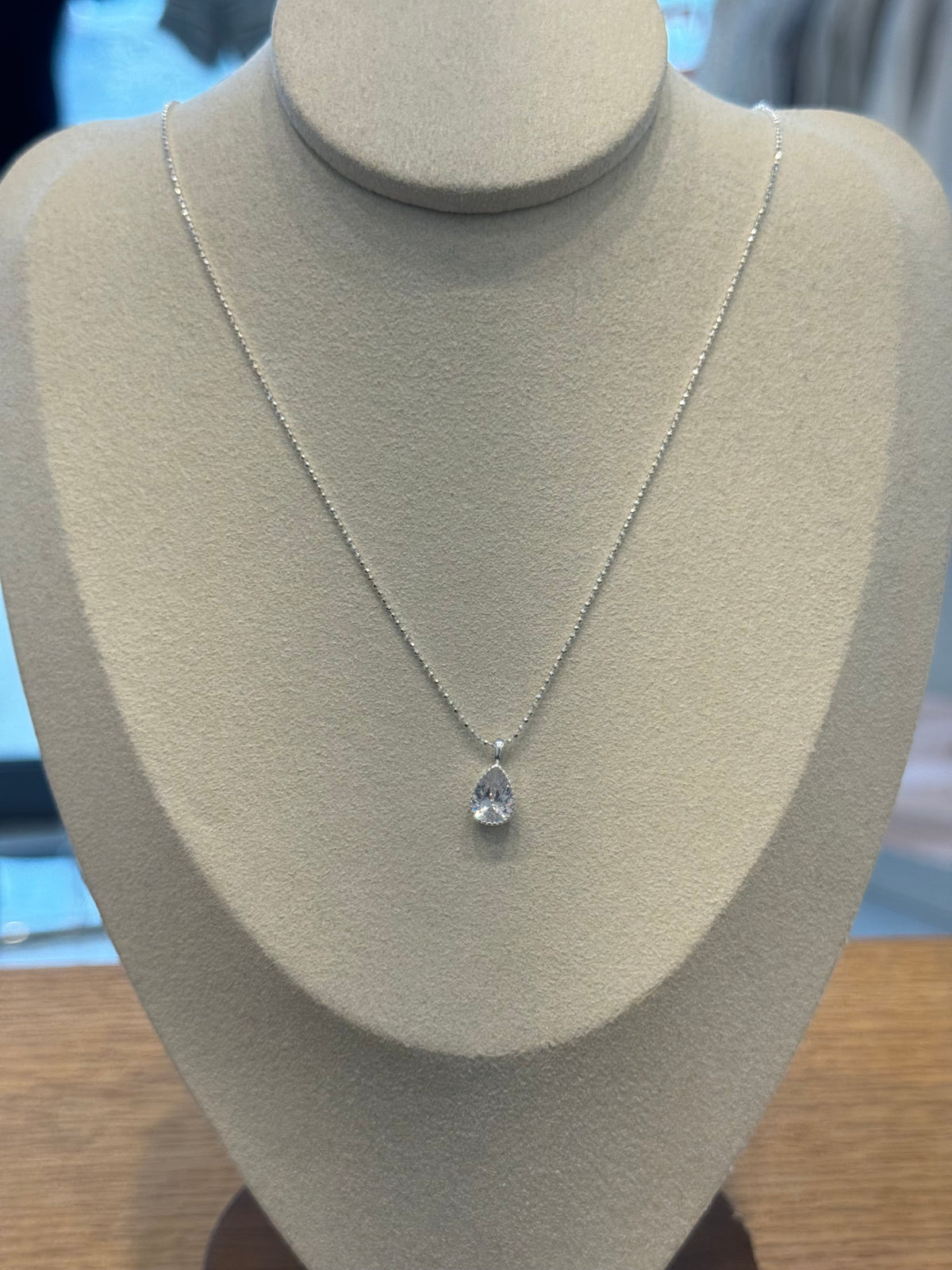 Pure silver pearl pendant necklace