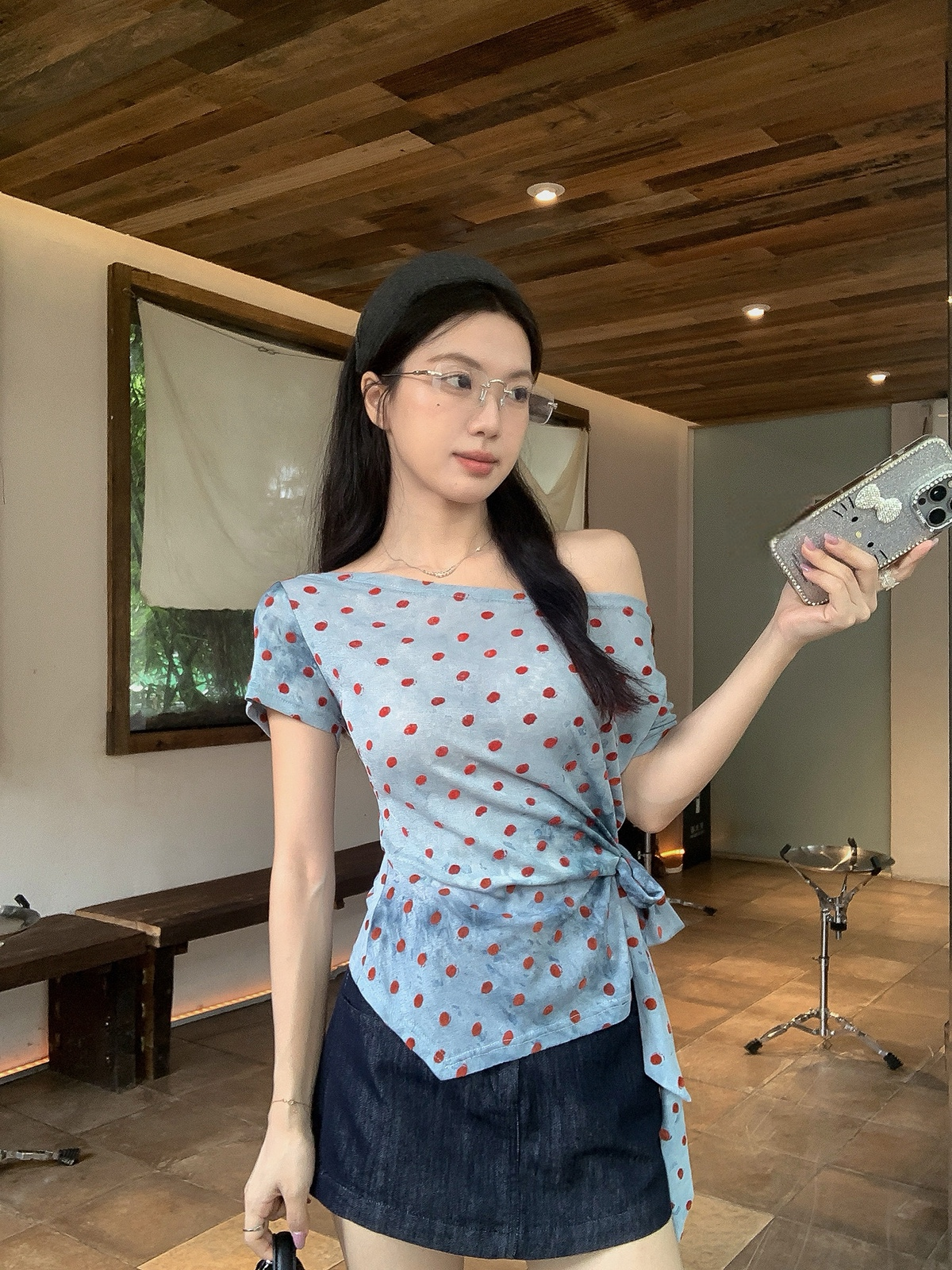 Dot slope shoulder tied waist top