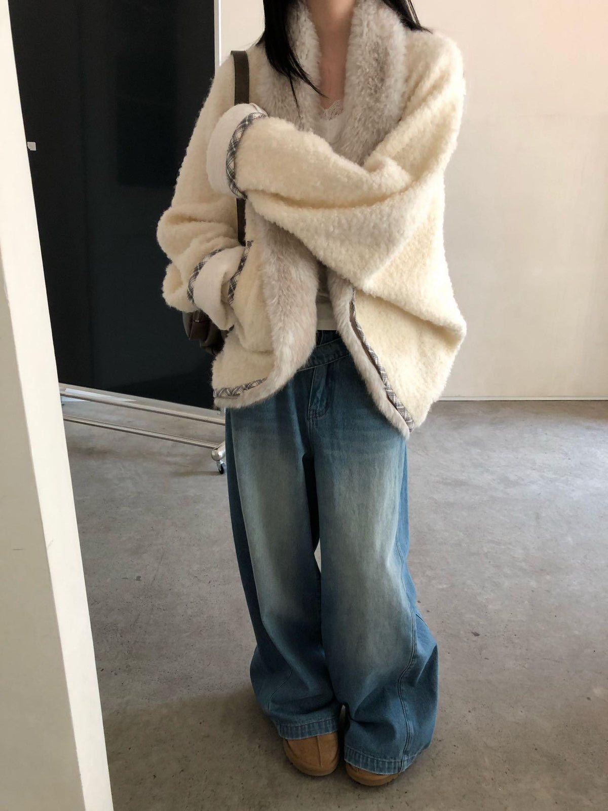 Faux fur trim tweed jacket
