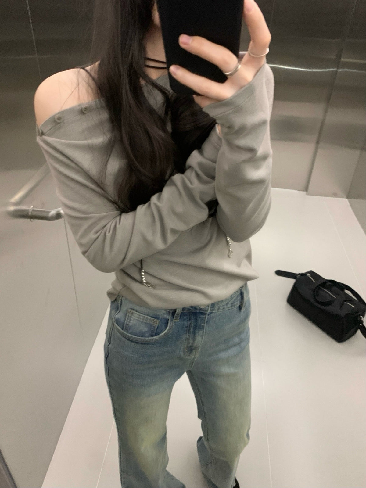 Fitted waist button sleeved shirt