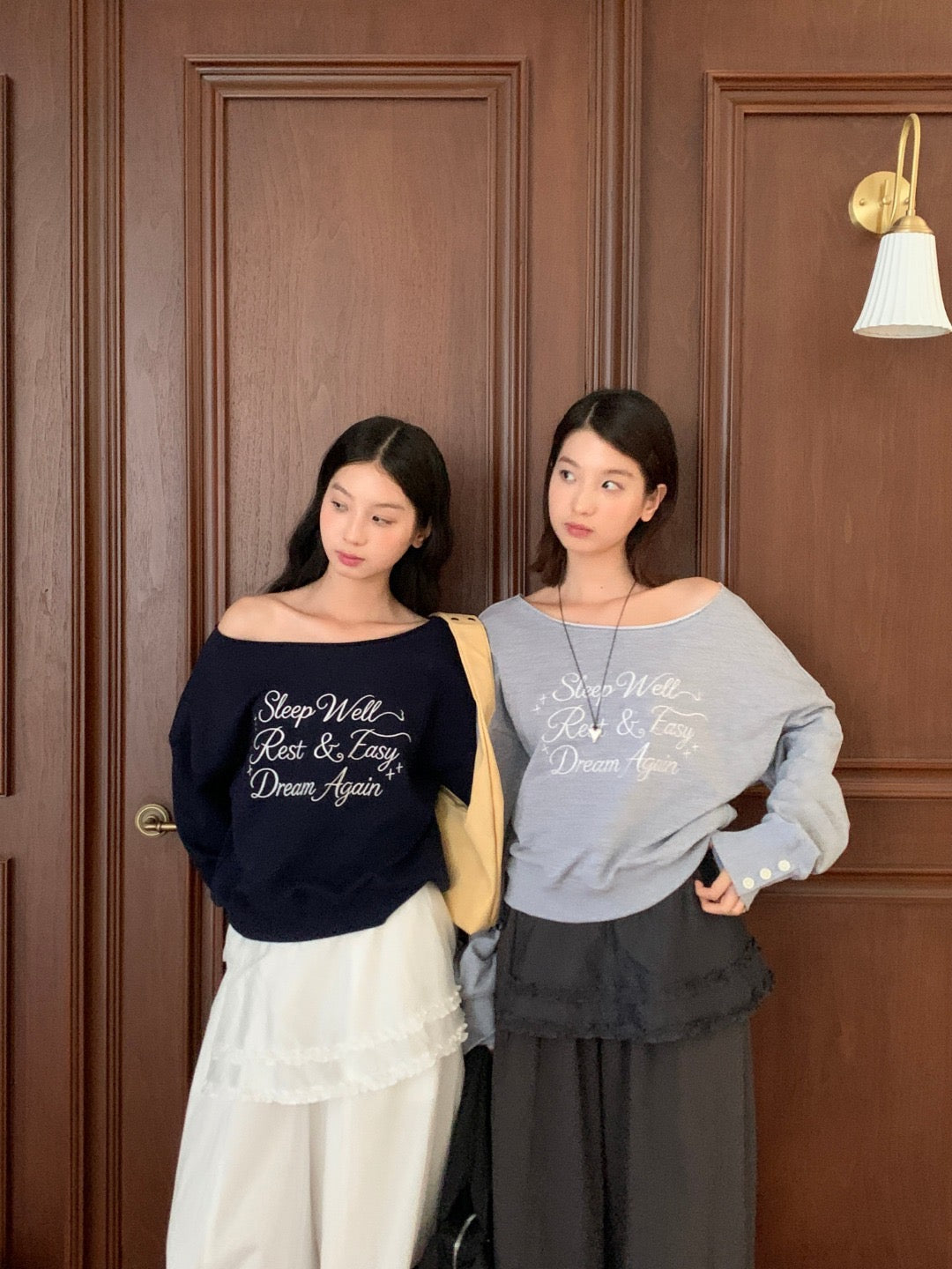 Letter slope shoulder sweatshirt