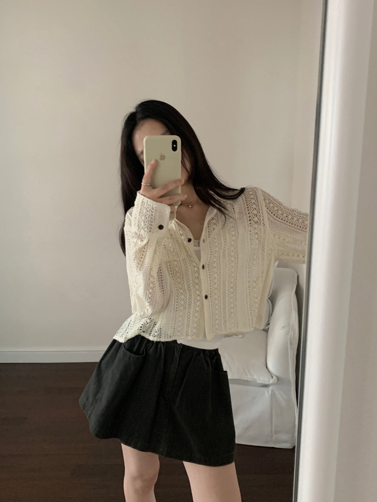Hollowed cropped shirt