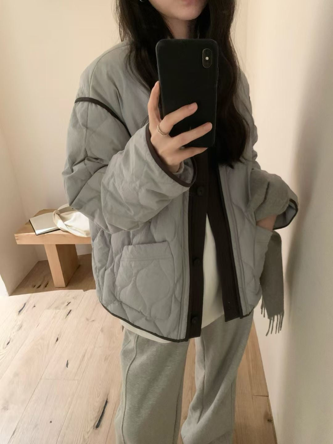 Contrast-color edge piping lightweight down jacket