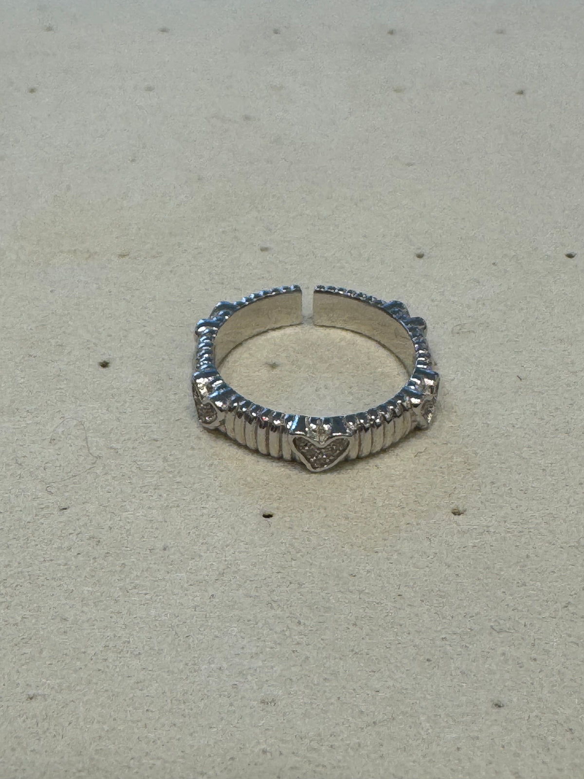 Pure silver heart-shaped ring