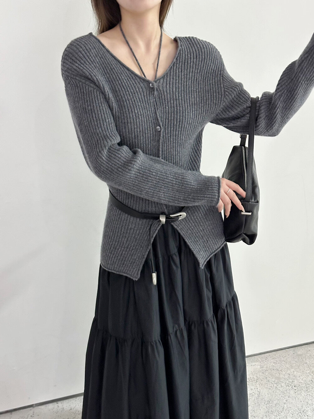 V-neck laced knitted cardigan sweater(100% wool)