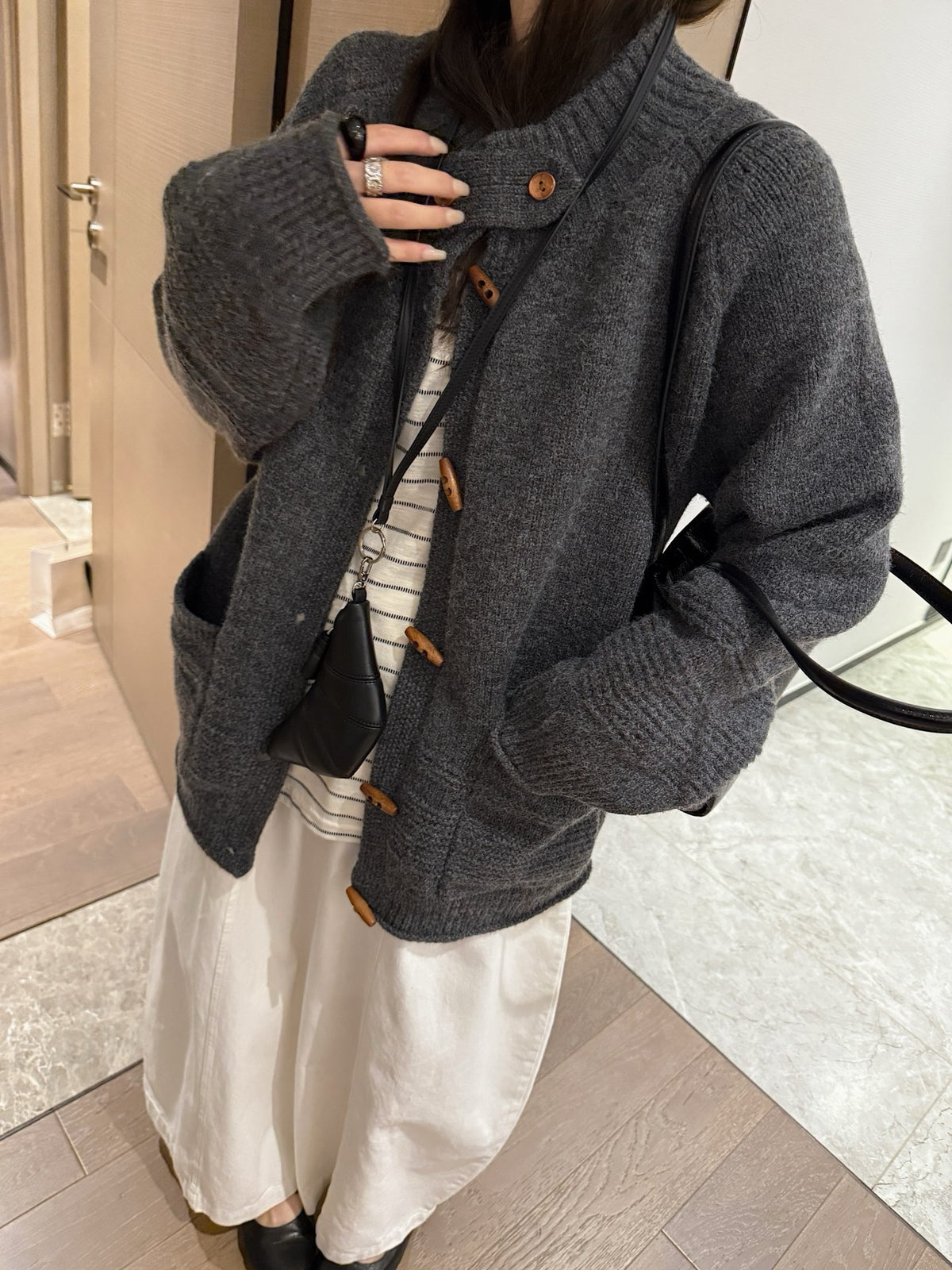 Horn button cardigan