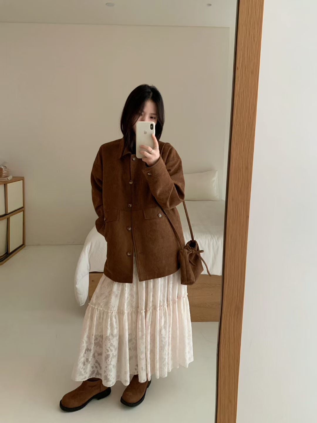 Caramel suede jacket with bag