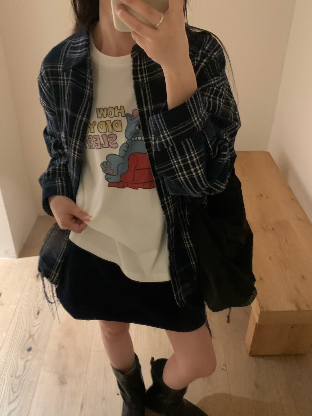 Cutted bottom plaid shirt