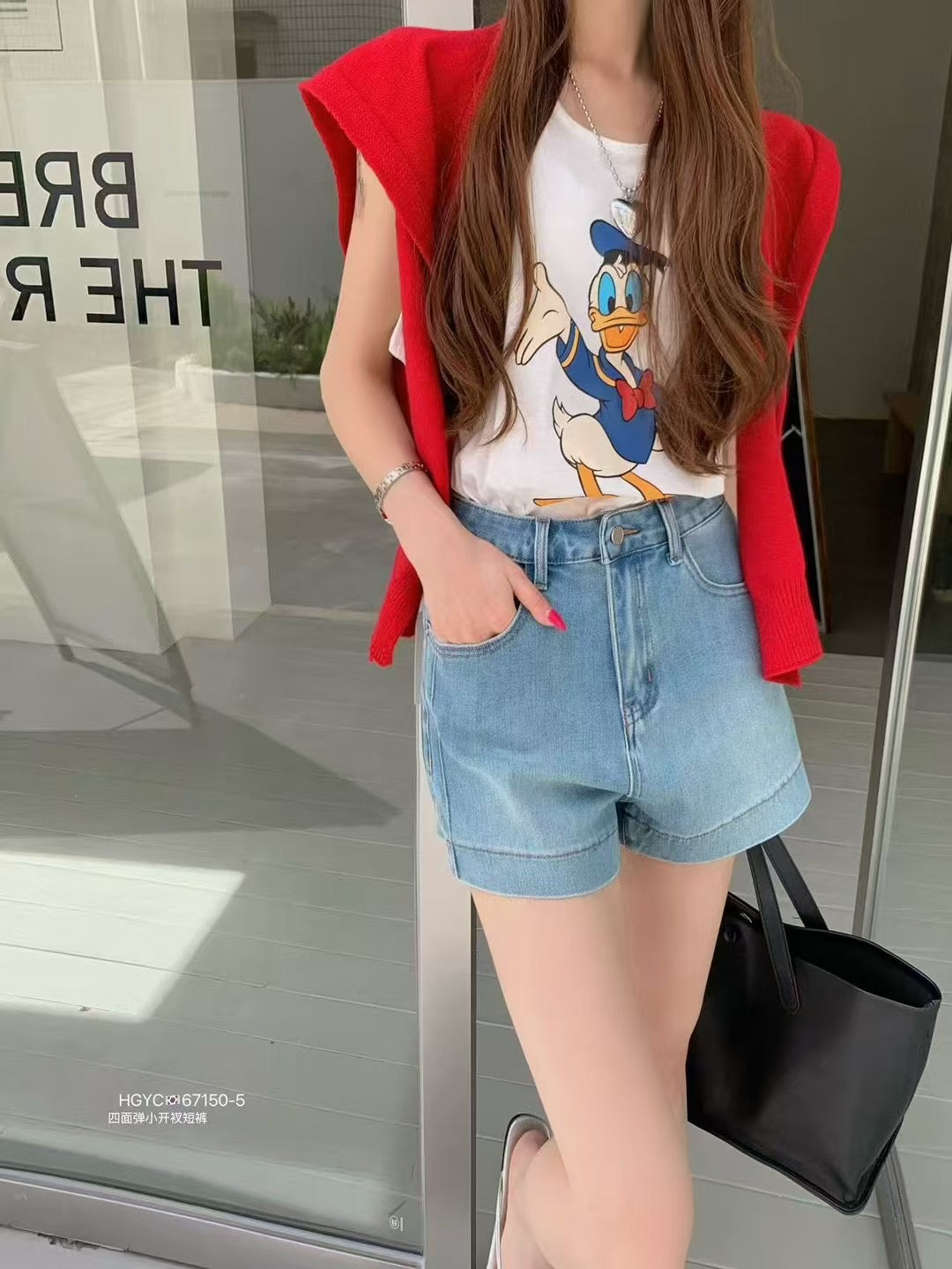Mini split hem denim shorts