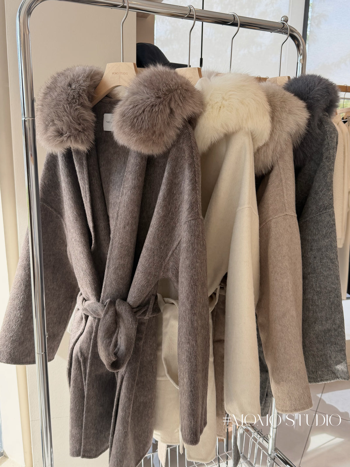 Fox fur collar mid-length coat
