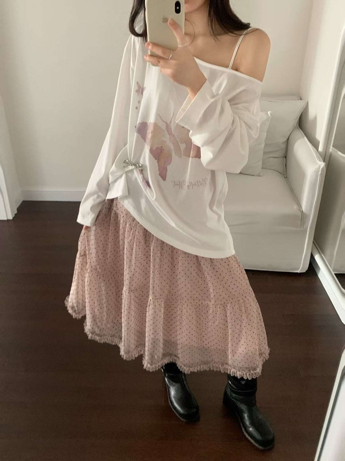 Butterfly blotting slope shoulder T-shirt