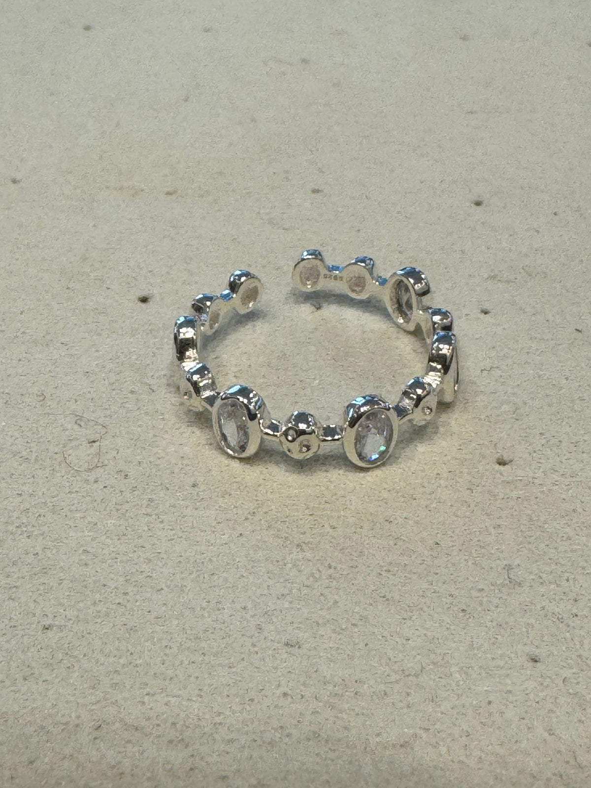 Pure silver oval zirconia ring