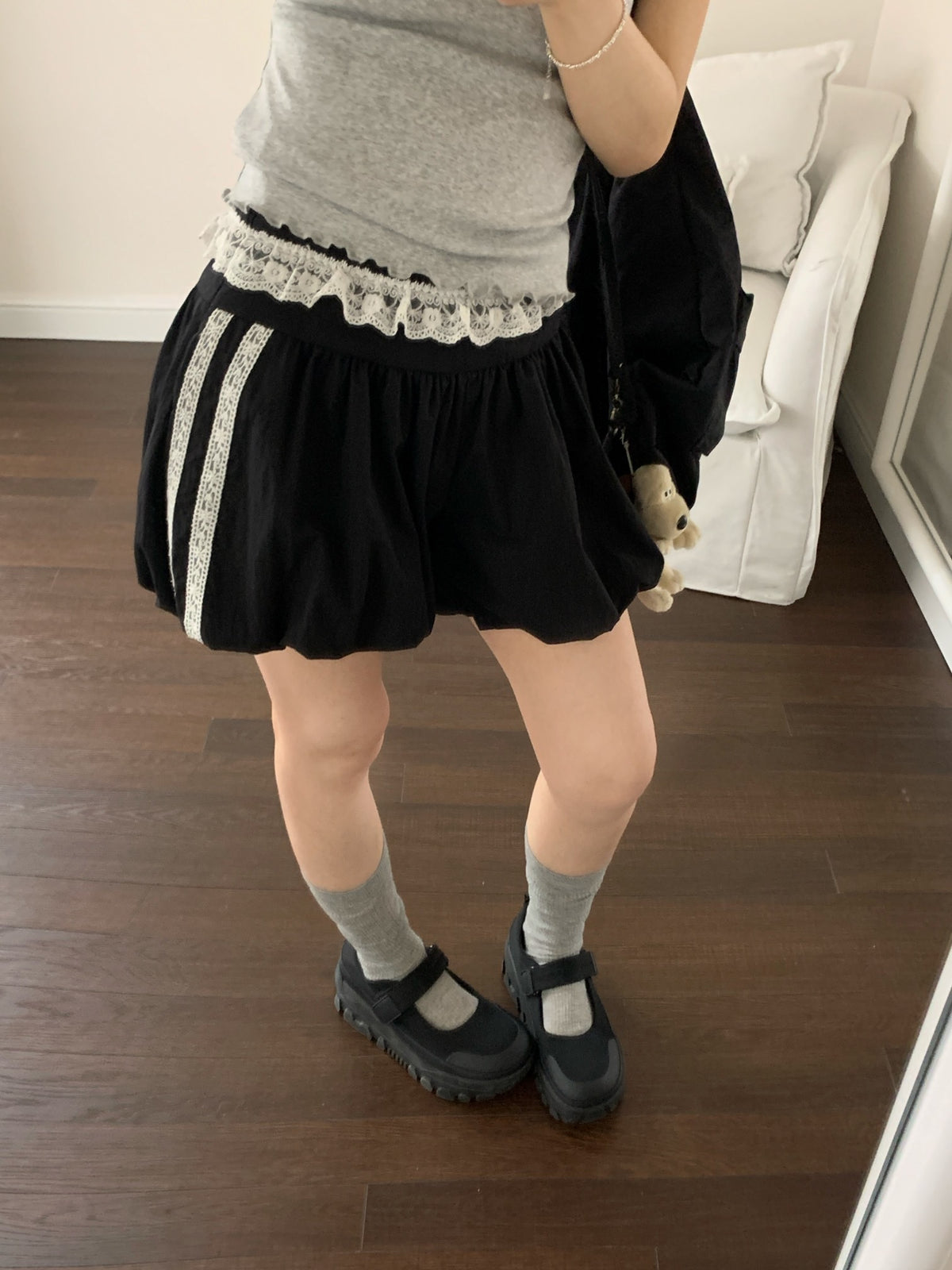 Lace flower bud shorts