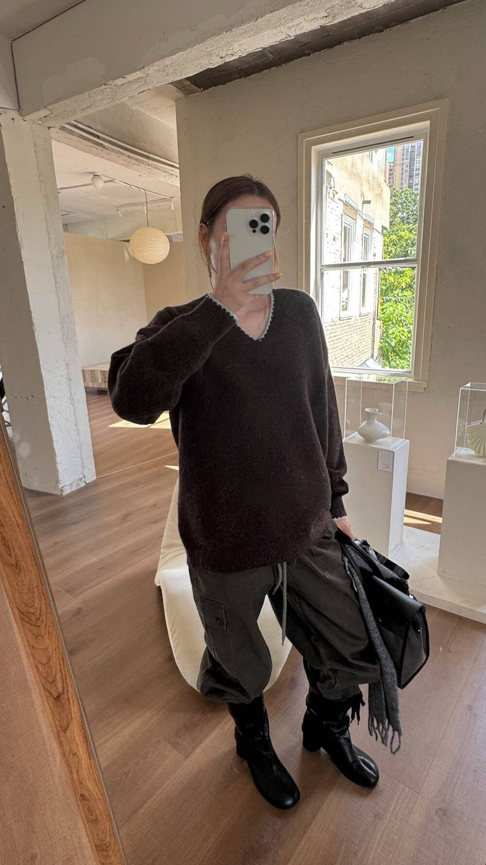 Trimmed V-neck sweater