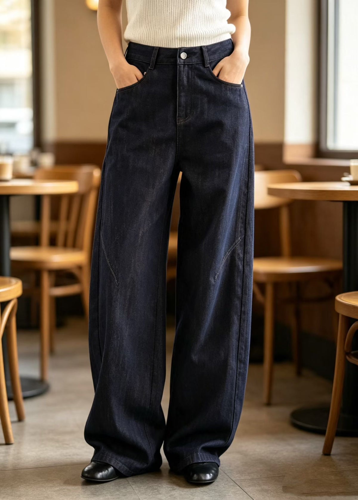 Curved Cut Jeans