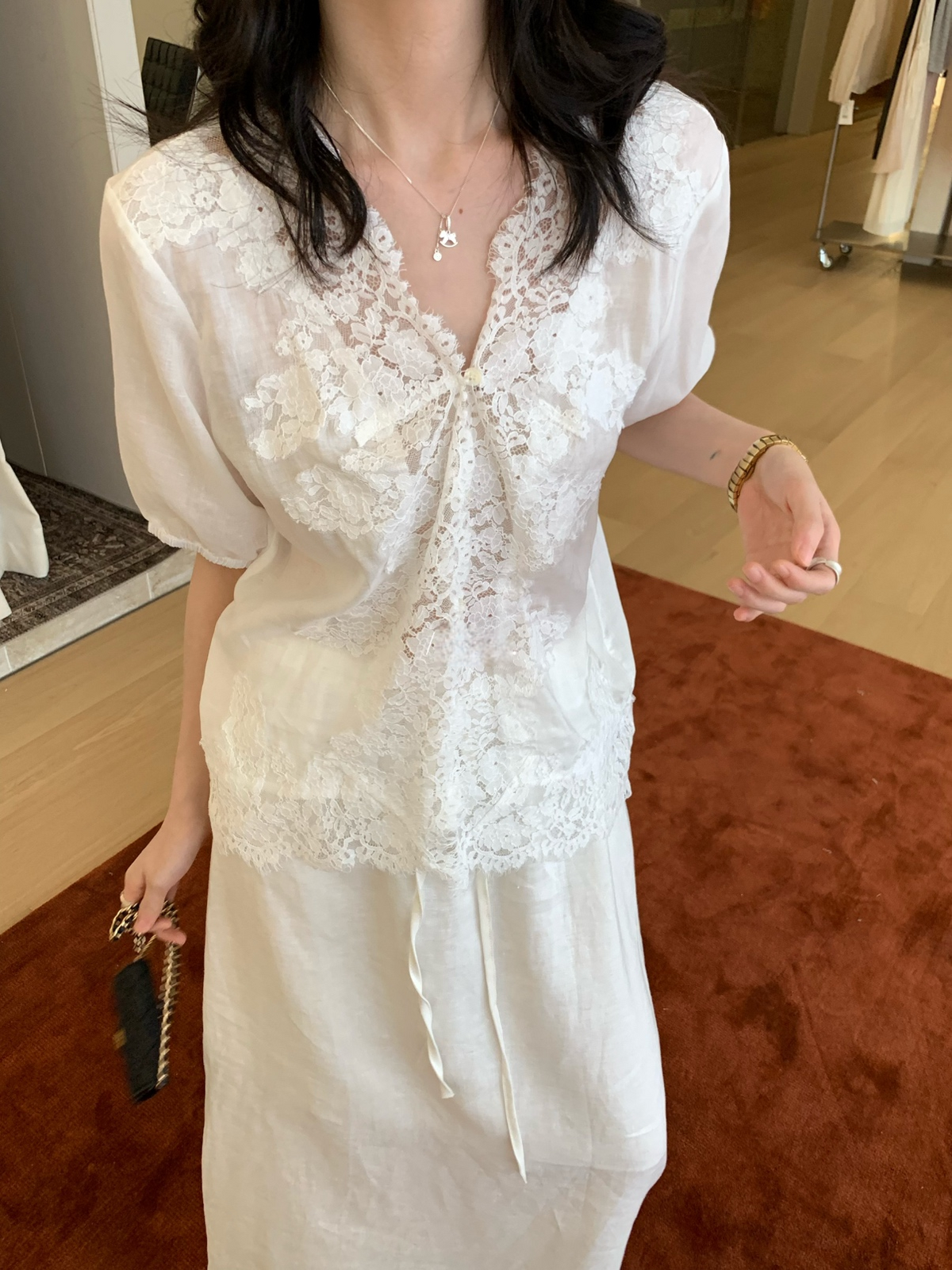 Tencil lace top