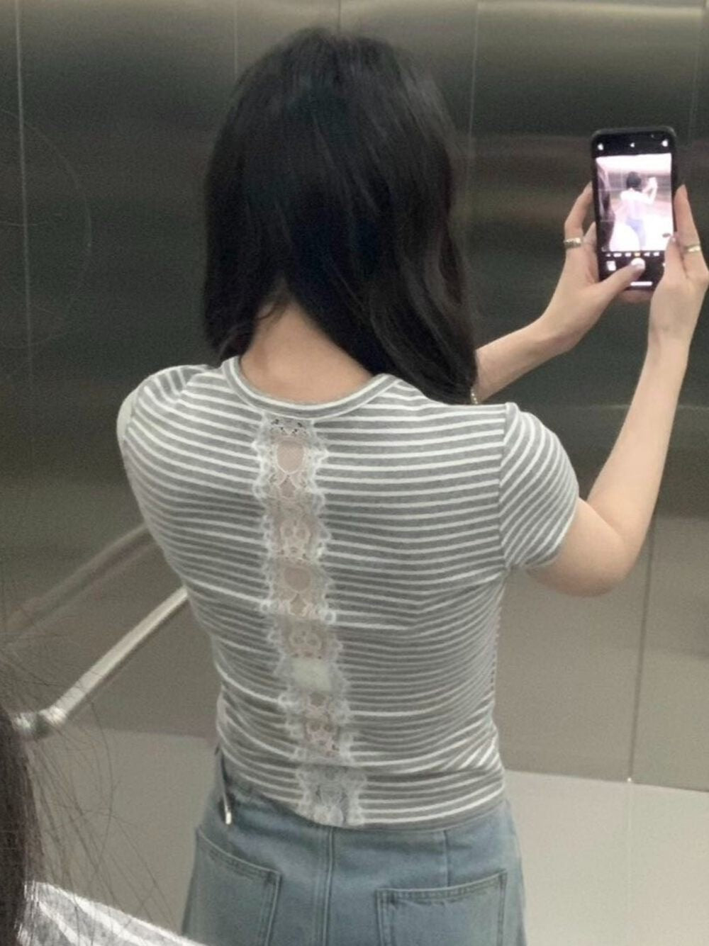 Lace back stripe slim fit T-shirt