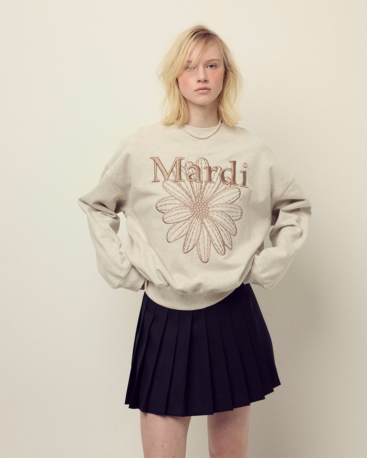 MARDI SWEATSHIRT FLOWERMARDI NEEDLEWORK_OATMEAL TAUPE