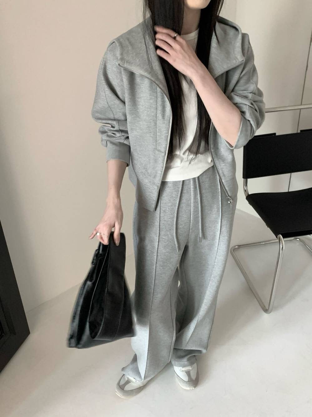 Textured sweatshirt and sweatpants set