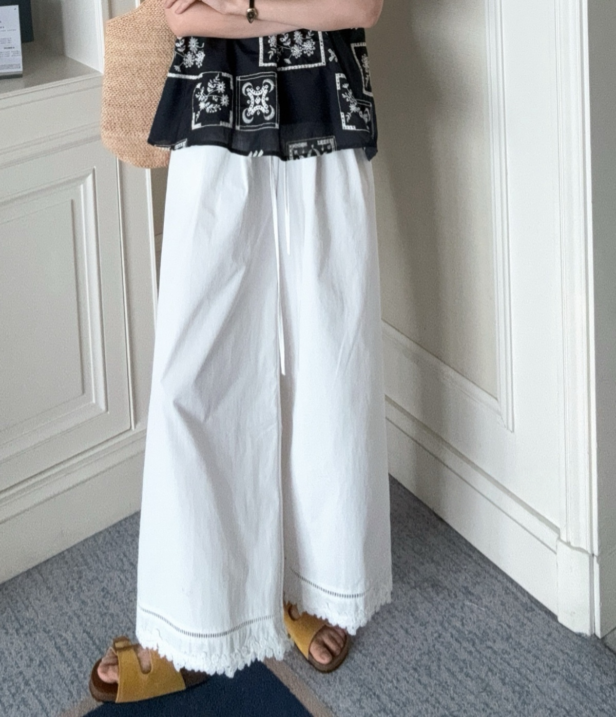 Lace trim casual pants