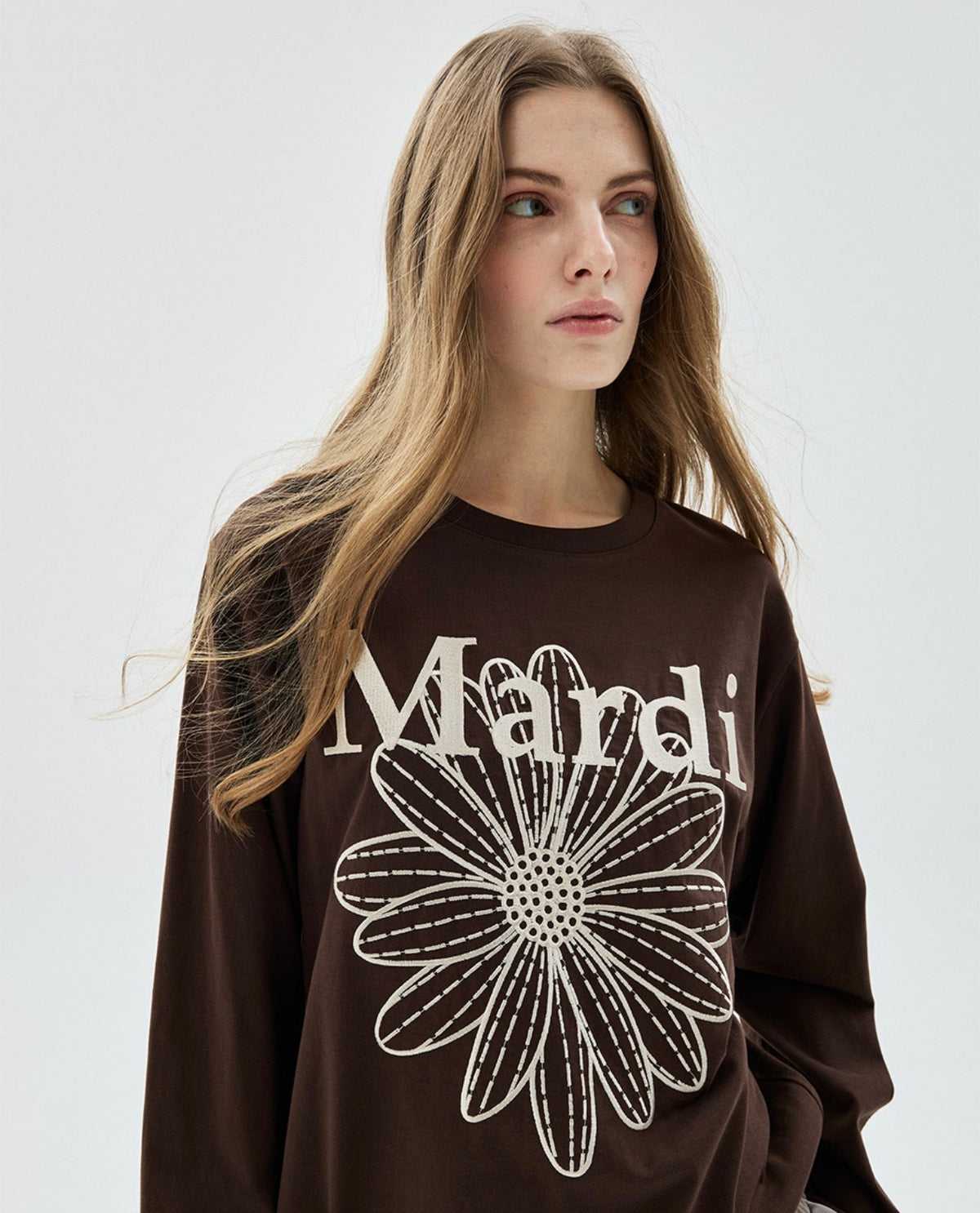 MARDI TSHIRT LONG SLEEVE FLOWERMARDI NEEDLEWORK_BROWN CREAM