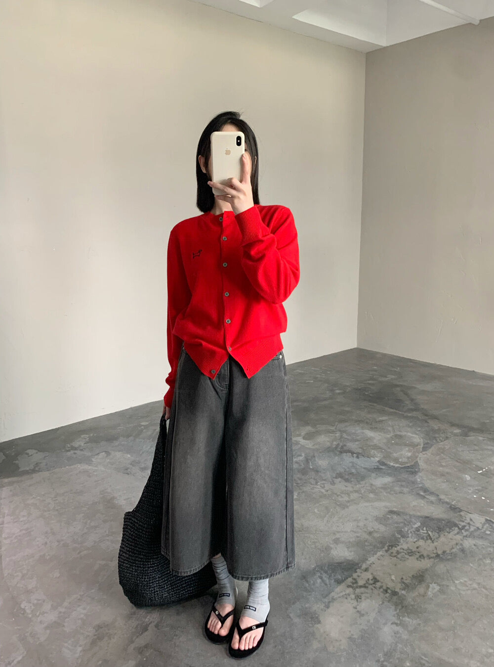 Embroidery dog cardigan（100% Wool）