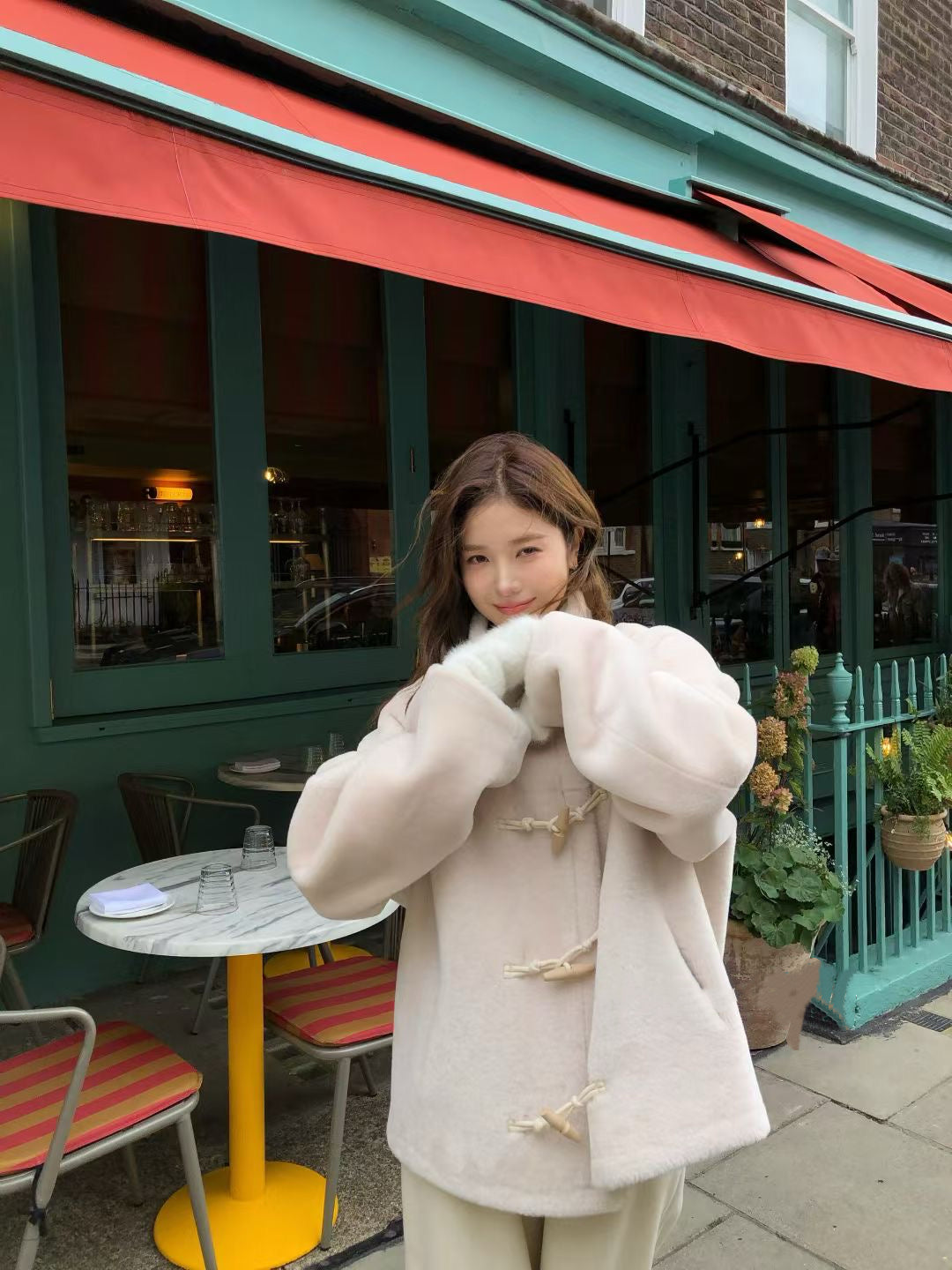 Wood horn button Eco-fur jacket