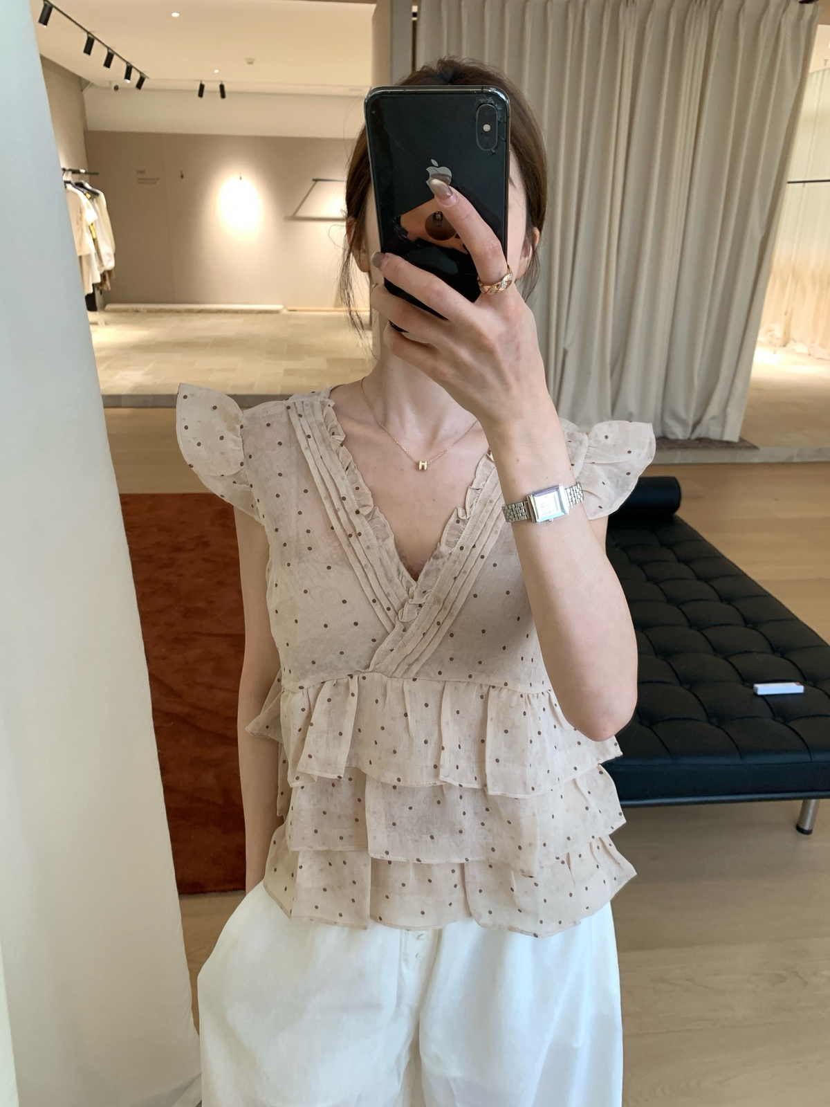 Dot cake layer top