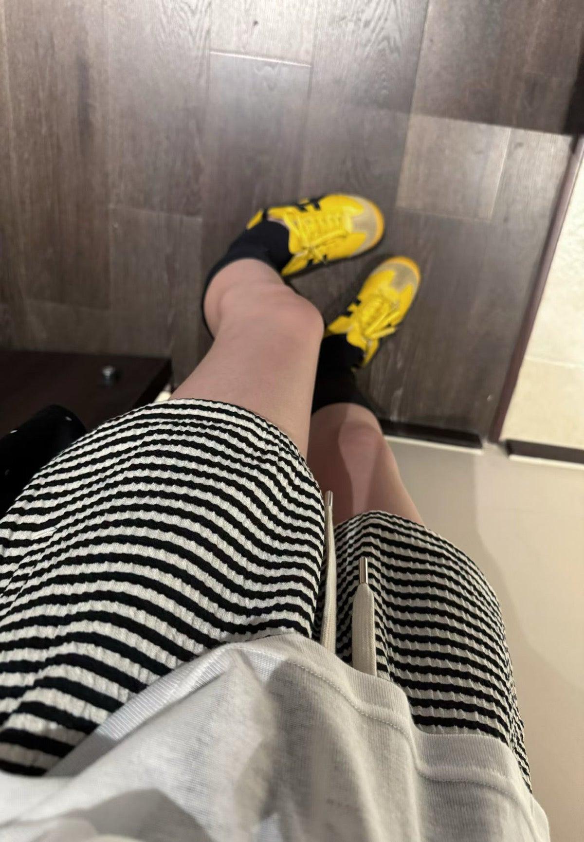 Stripe button shorts