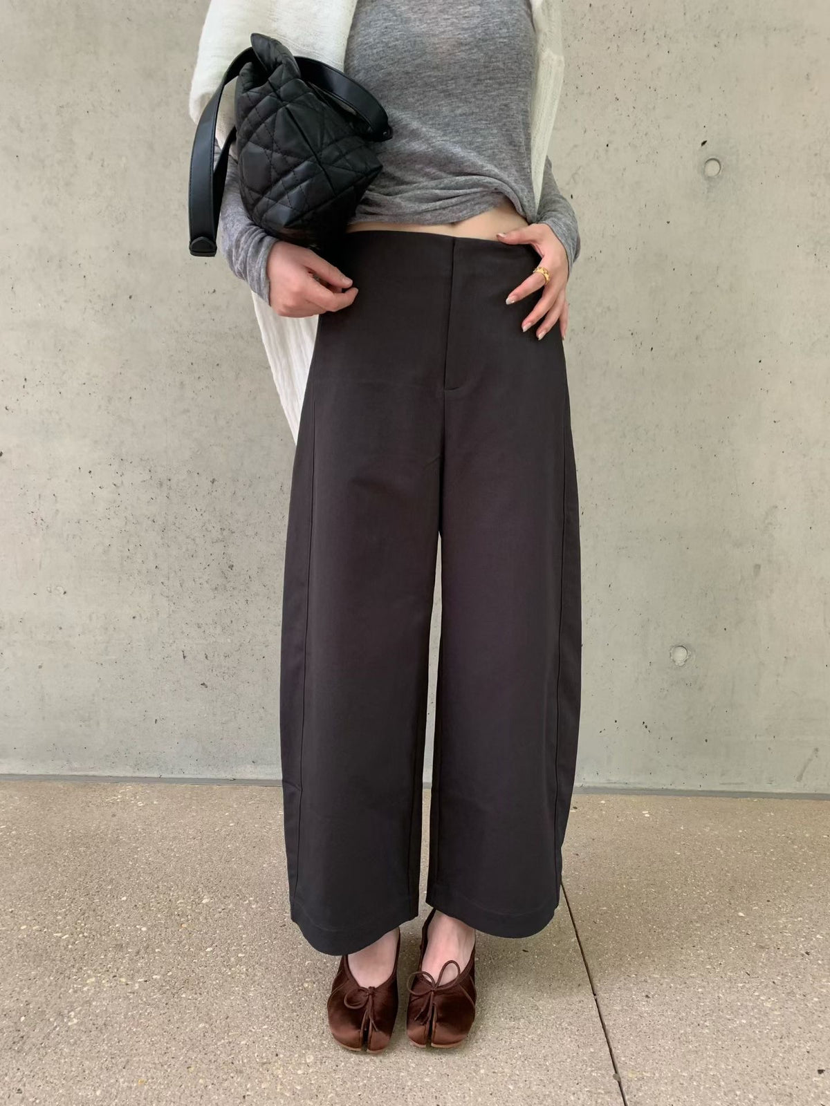 Waistband-free Curved Leg Pants
