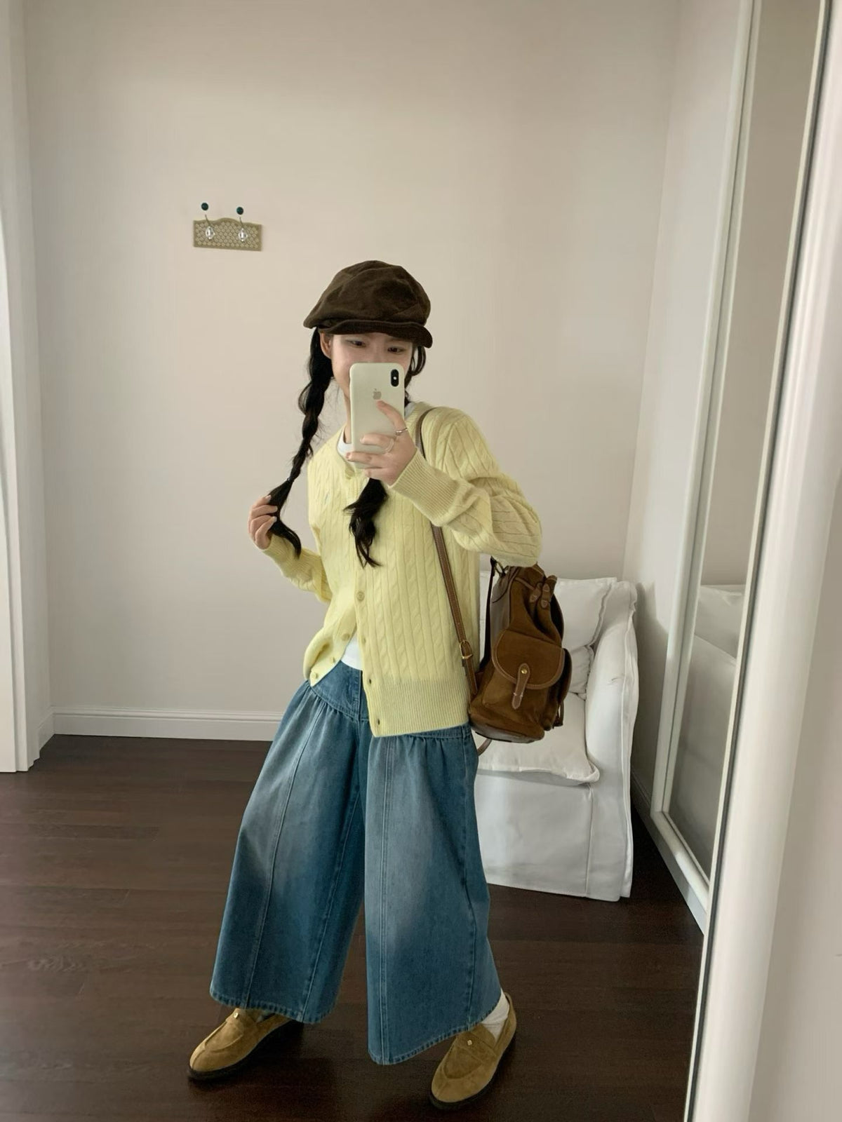 Wide leg cropped jeans