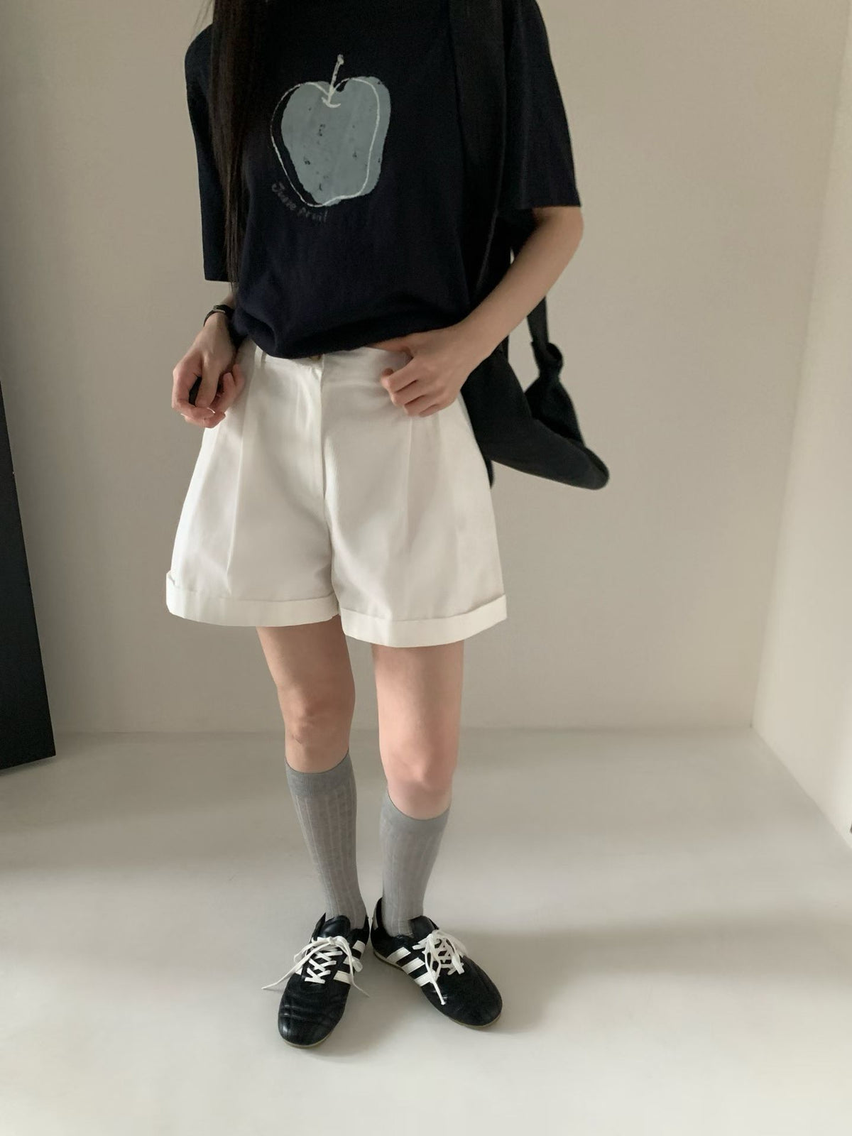 Folded botton back pocket shorts