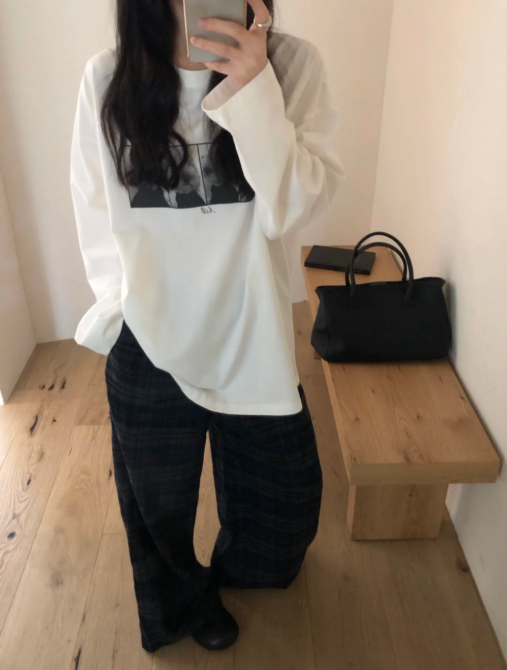 Long-sleeved dog pattern shirt