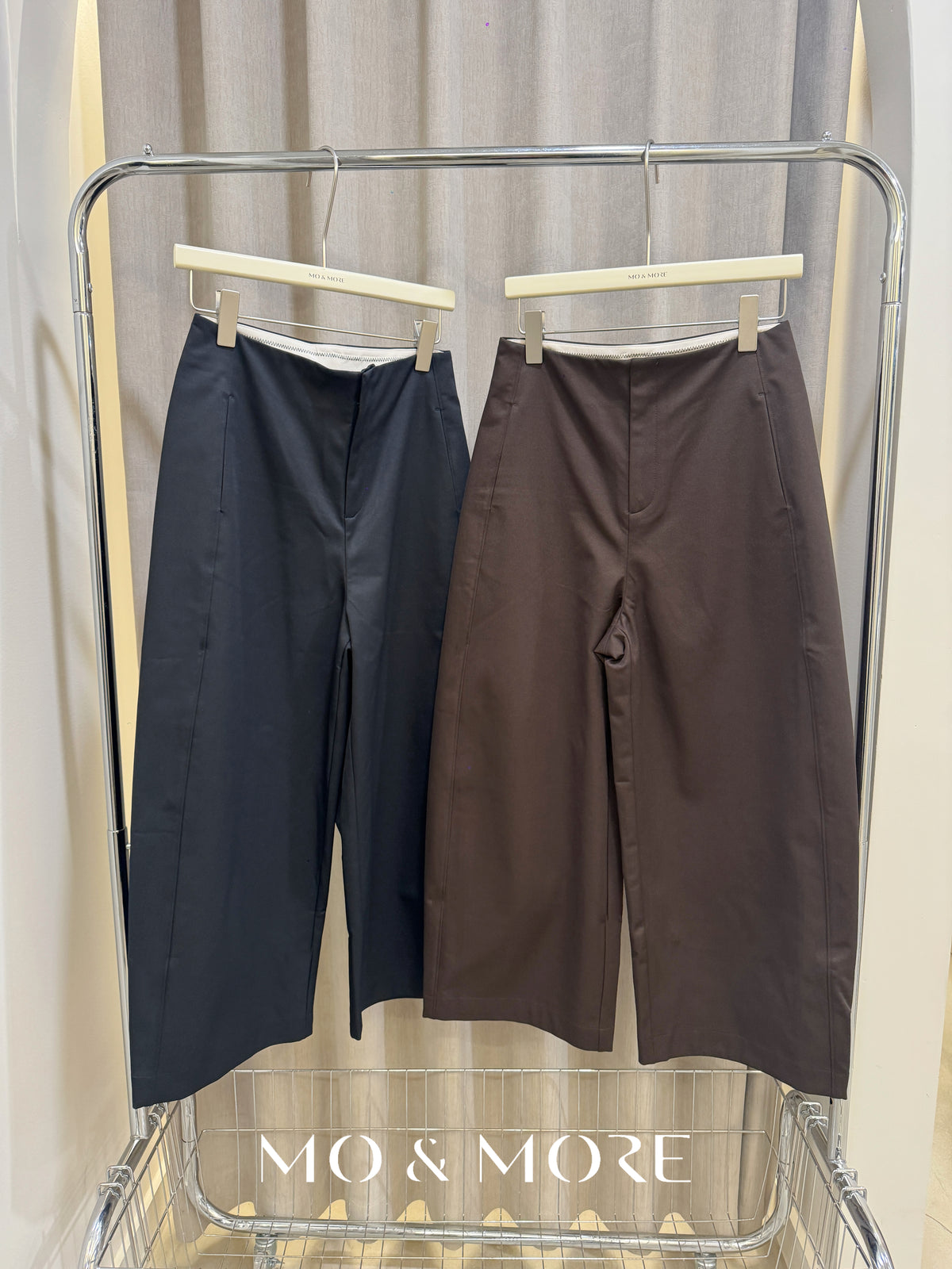 Waistband-free Curved Leg Pants